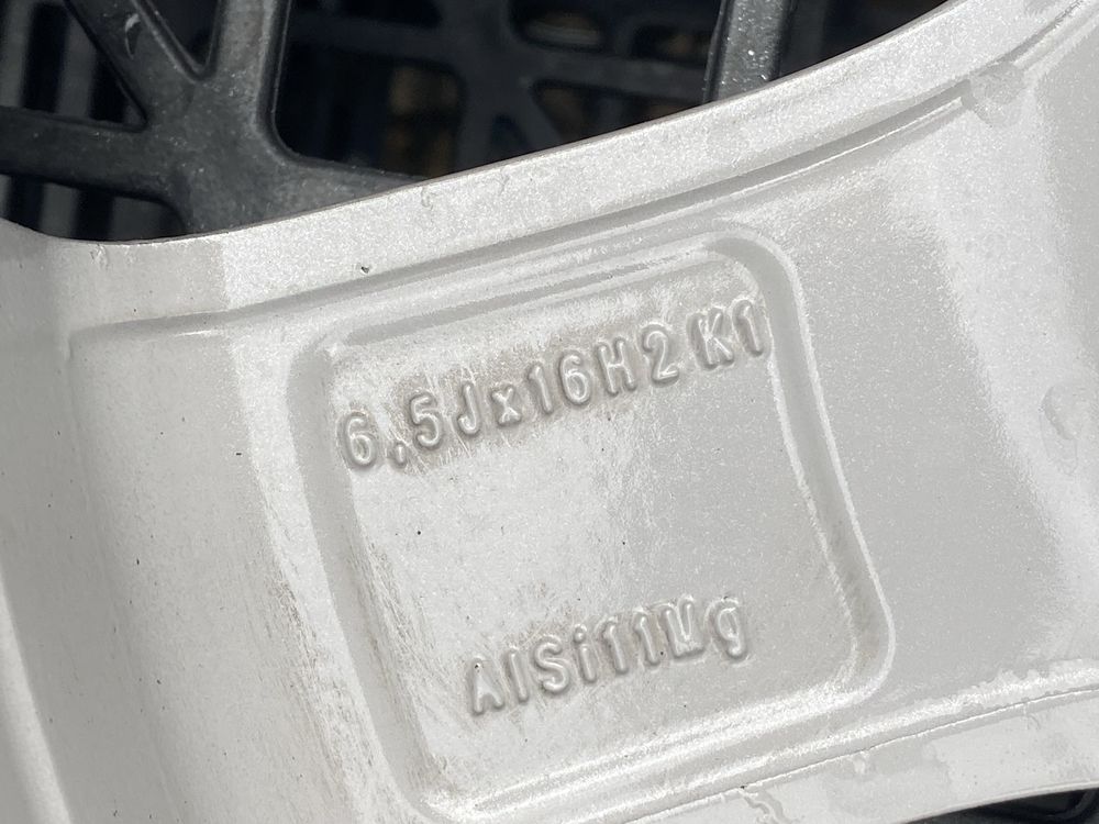 16 цола 5 х 112 мм Фолксваген , Ауди , Сеат , Шкода . VW