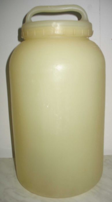 Бидон 10л, литров пластиковый с закручивающейся крышкой с ручкой