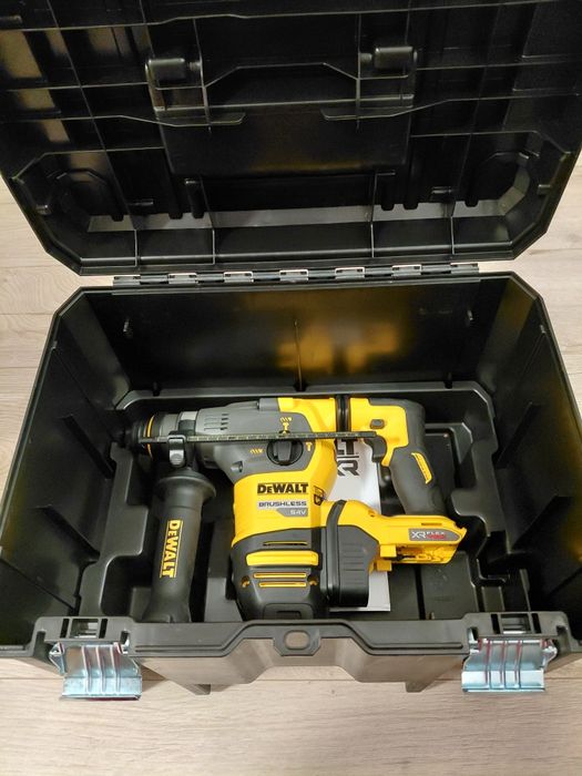 Dewalt DCH333 перфоратор