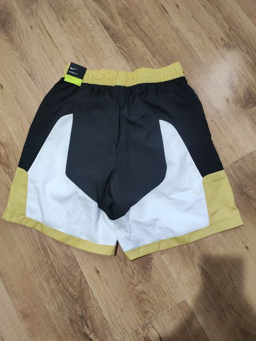 Pantaloni scurți Nike mărimea S