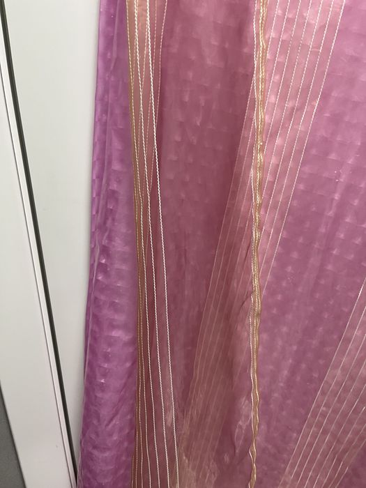 Продам за сладости детям  двойную шторку для ванной