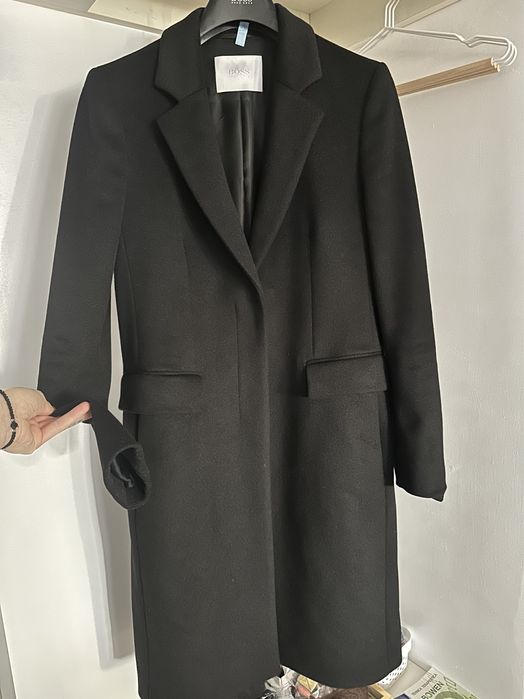 BOSS palton damă de la 2600 lei 1400 lei