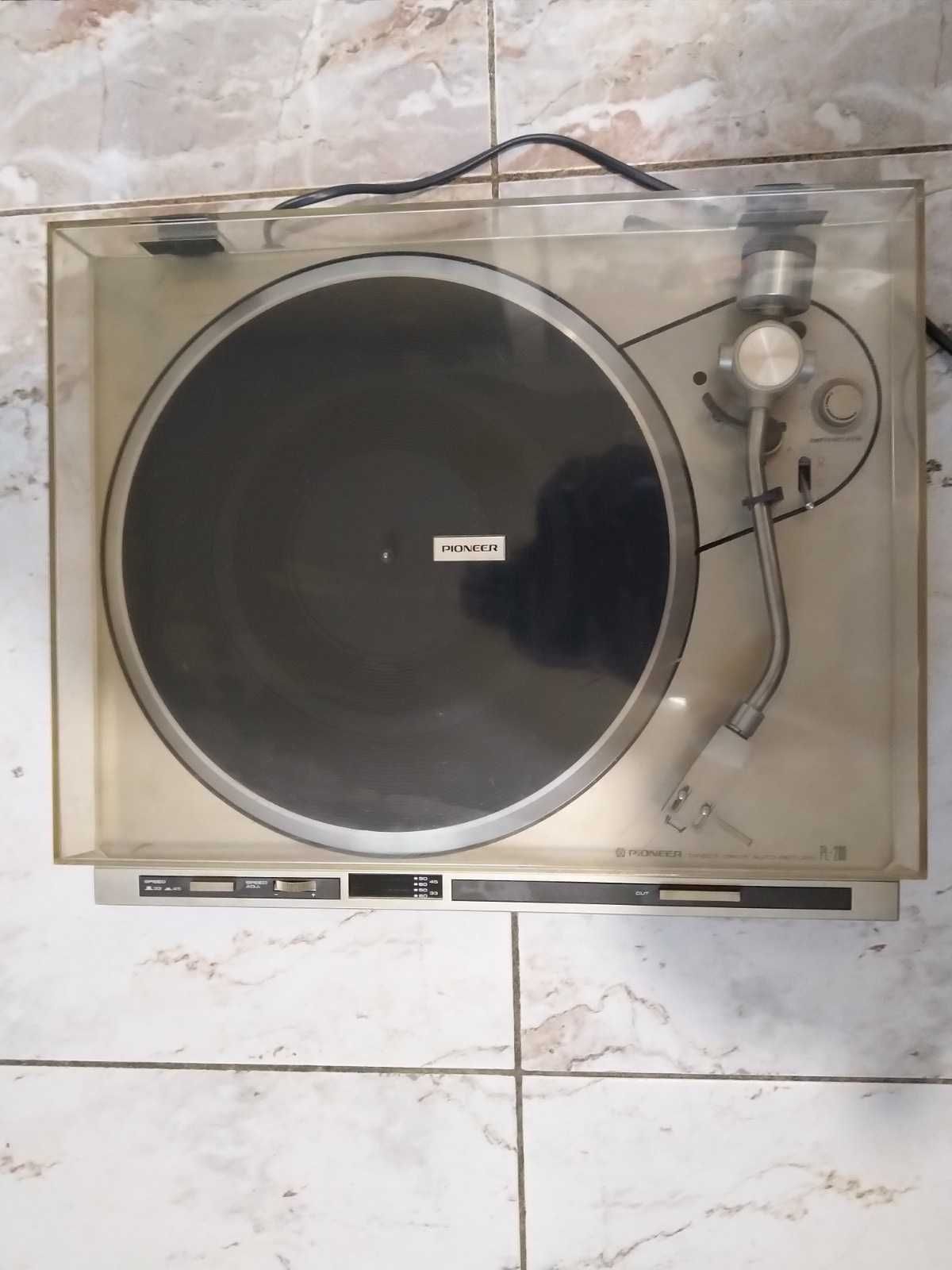 Грамофон Pioneer PL-200