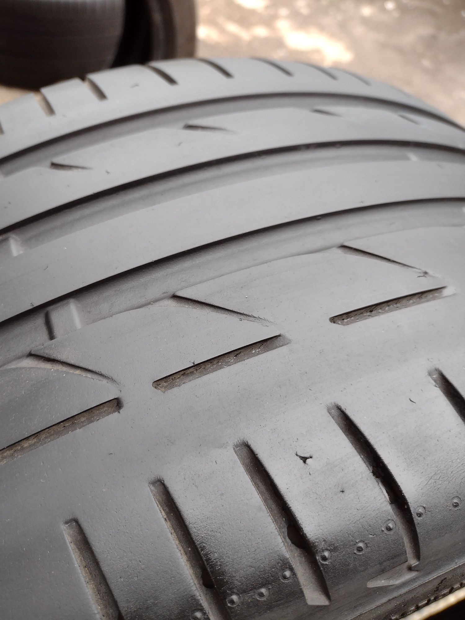 Bridgestone T001 2бр..255/40/18 дот1918