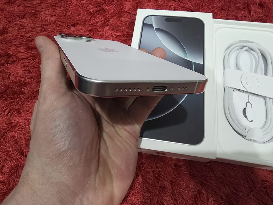 -Iphone 16Pro Max, ca Nou, 256Gb, 8Ram, Silver Titanium, ireprosabil,