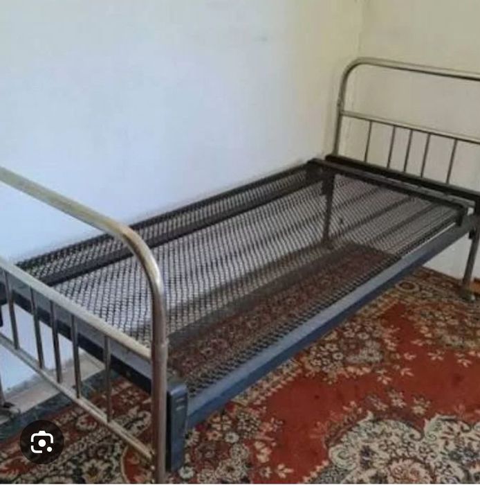 Пружинали кровать сотилади