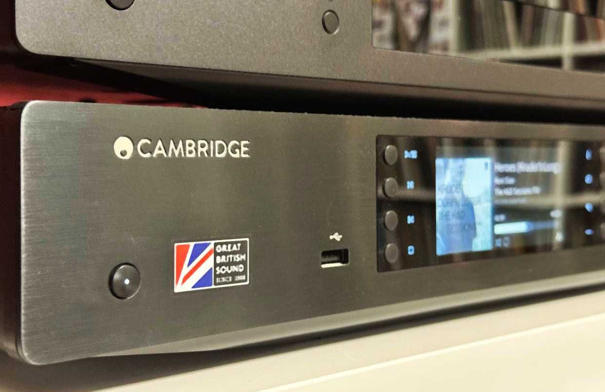 Мрежов плеър Cambridge Audio CXN V2 и CD Transport CXC V2 BlackEdition