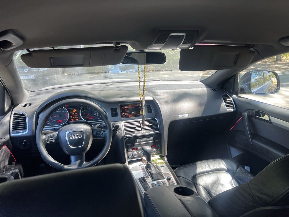 AudiQ7 2008 negociabil