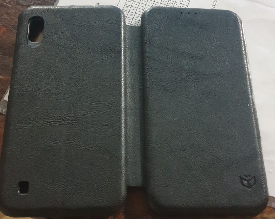 Самсунг А 10 смартфон перфектен