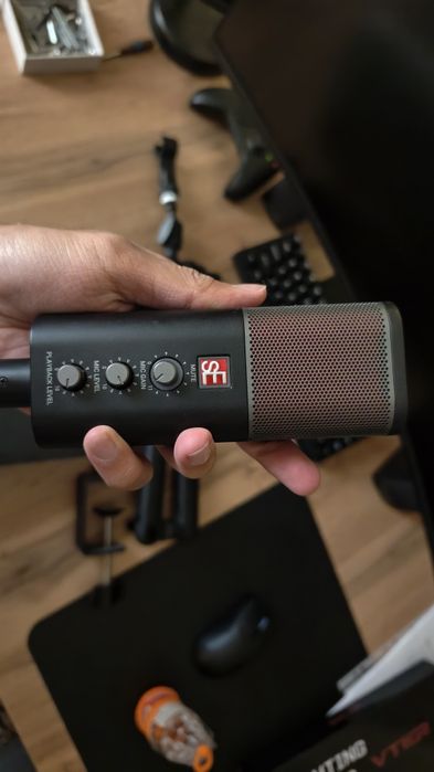 Торг Студийный микрофон + Алюм пантограф sE Neom