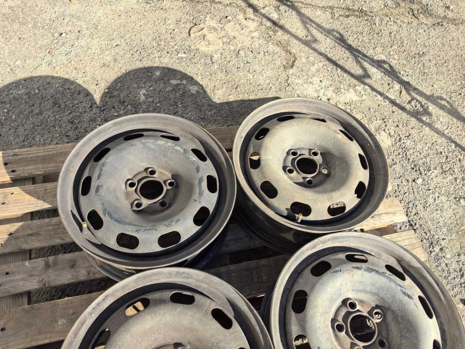 15 цола 5 х 100 мм Фолксваген / Ауди / Шкода / Сеат - 6 Инча / ЕТ 38