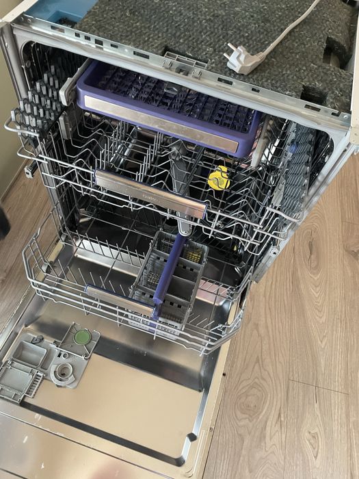 Vand masina de spalat vase Beko incorporabil