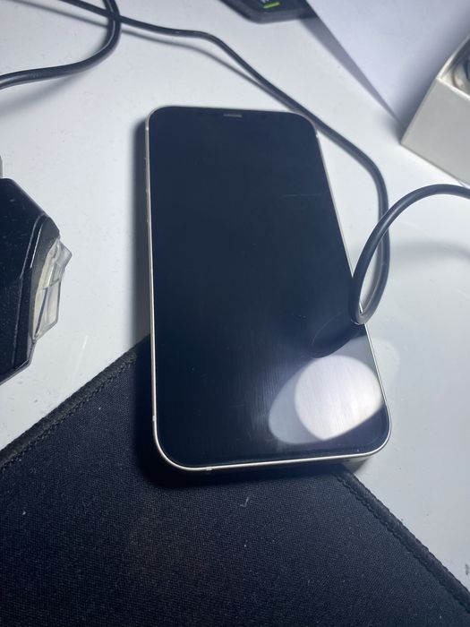 iphone 12 100% baterie