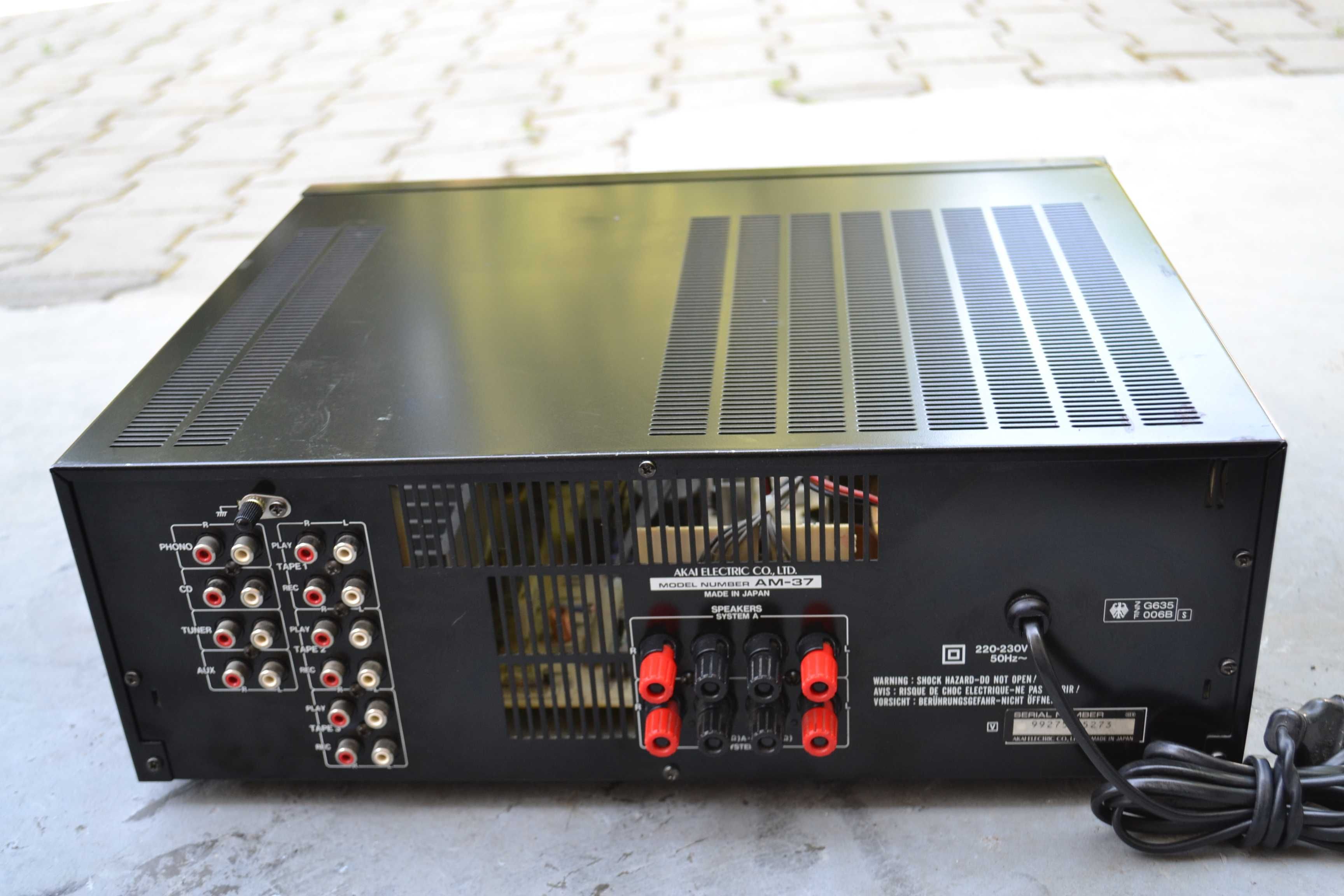 Amplificator Akai AM 37
