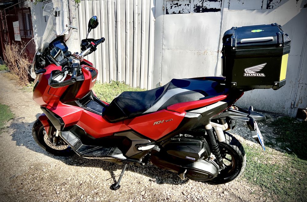 Скутер  Хонда ADV-350