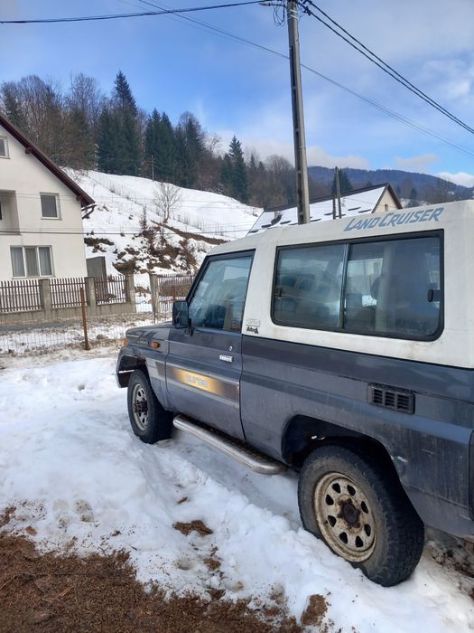 Dezmembrez Toyota land cruiser lj73 și 70
