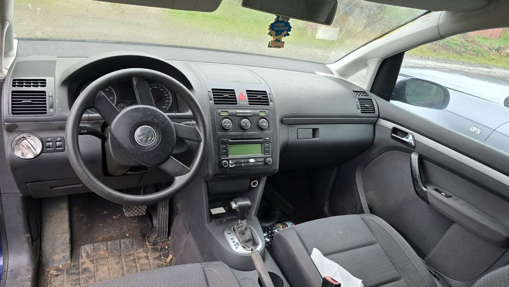 Dezmembrez vw touran 2.0 bks cutie automata