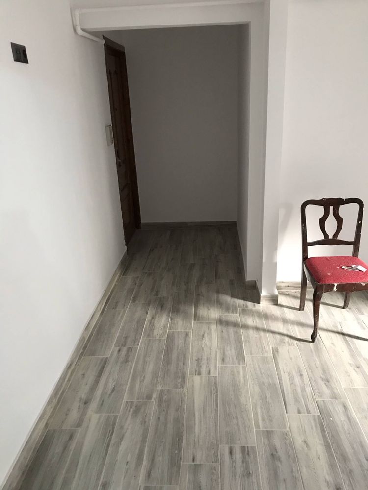 Inchiriez Apartament 2 camere in Mv1