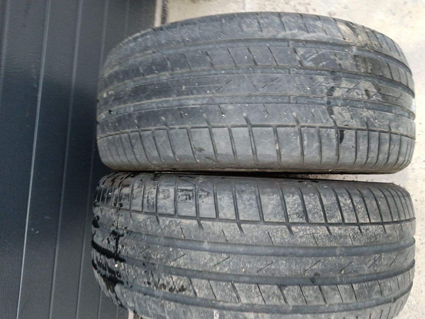 Vând set anvelope vara 235/55 R18