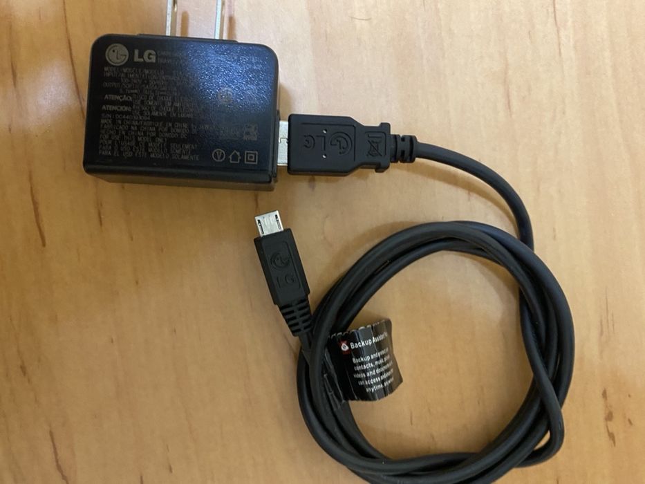 Vand cablu  micro usb + adoaptor USA LG original