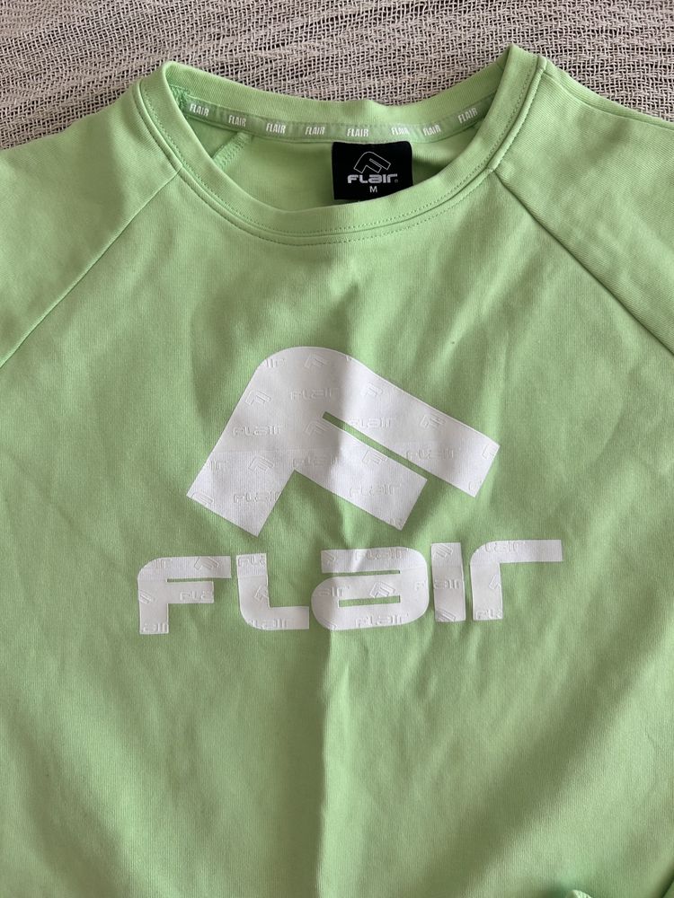 Дамски спортен екип Flair