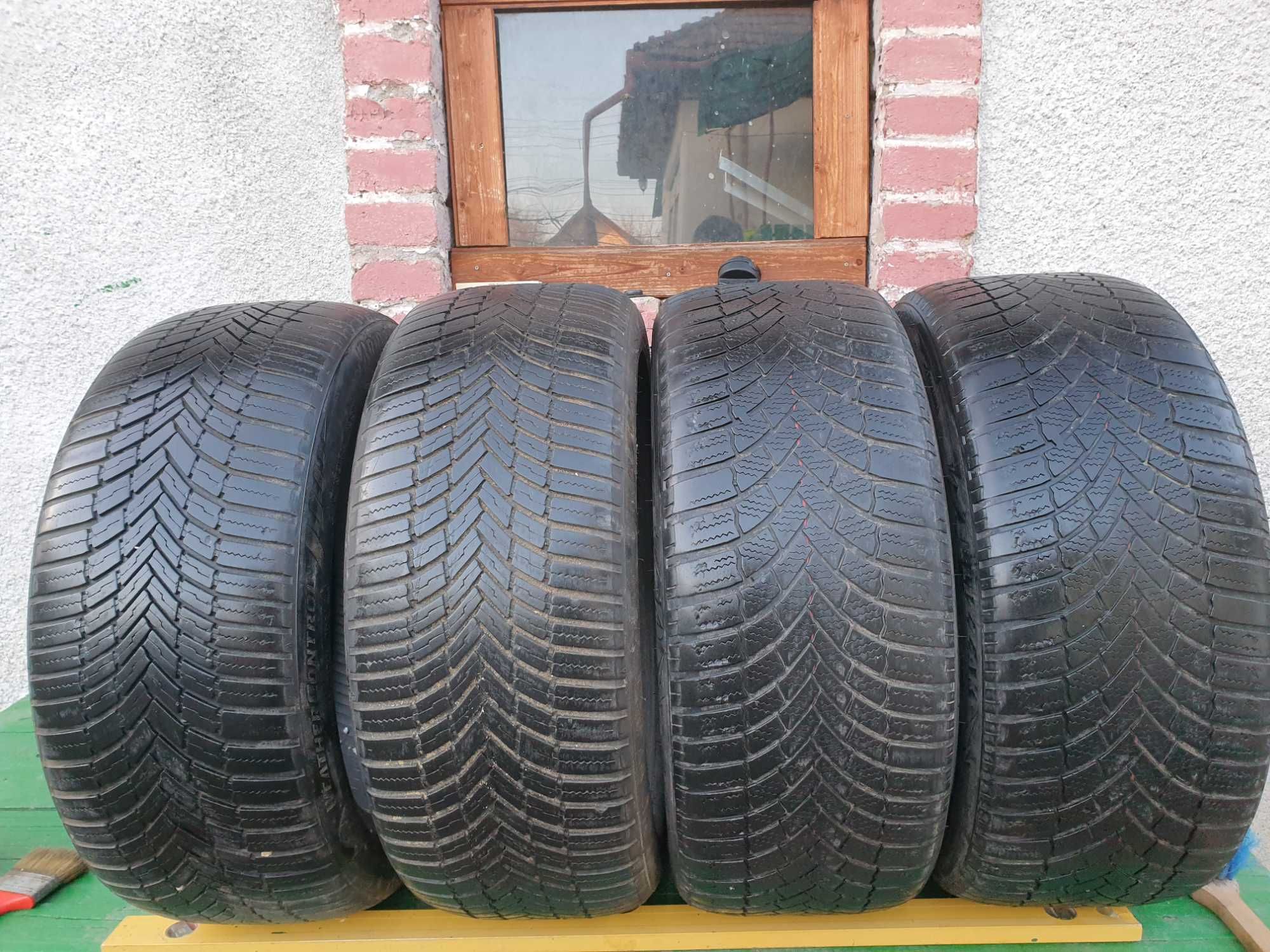 Anvelope Bridgestone 215 50 17 iarna