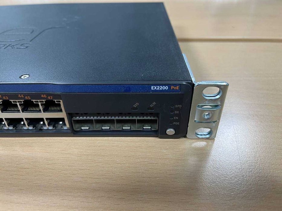 Juniper EX2200 - 48p