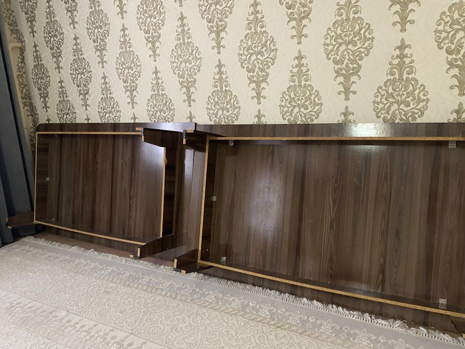 Стол қолданбаған ағашы қатты