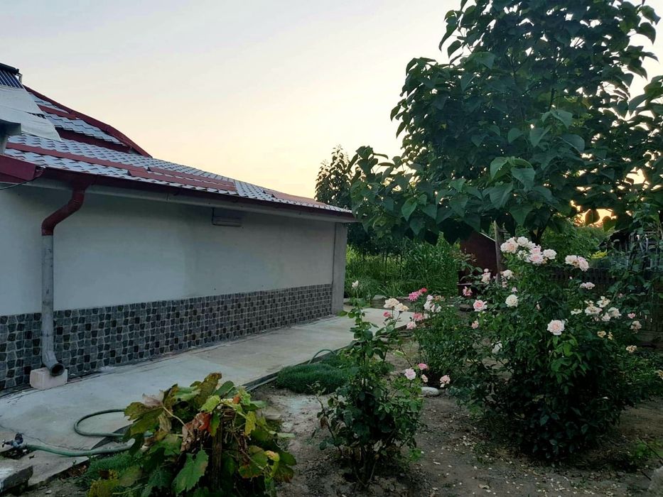 Vând casa cu teren 1550 mp