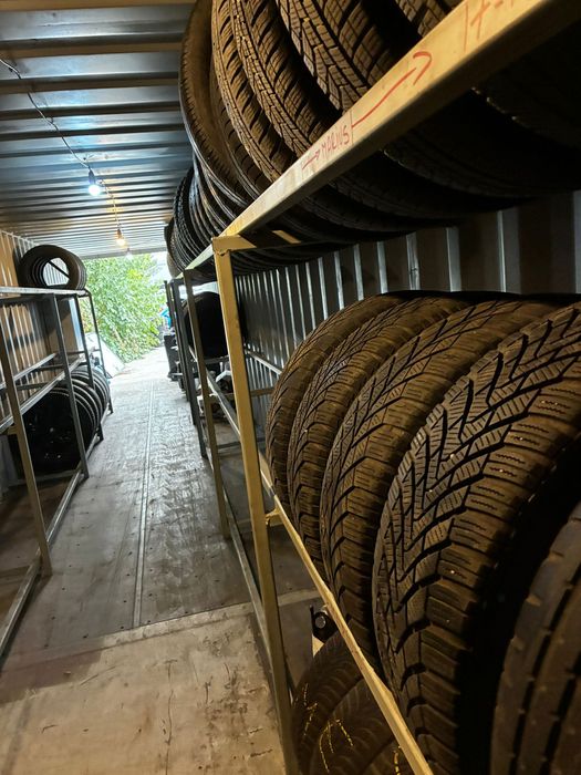 Container maritim transformat in statie de vulcanizare