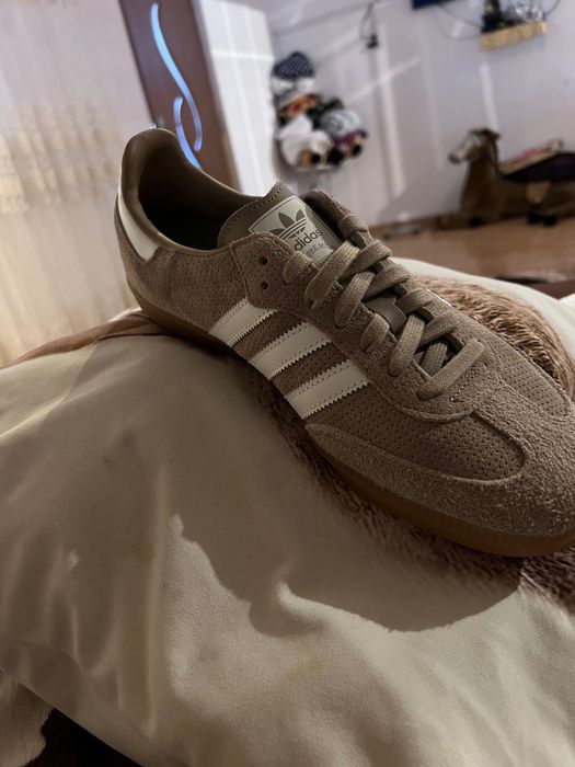 Vând adidași Samba( Noi cu etichetă )