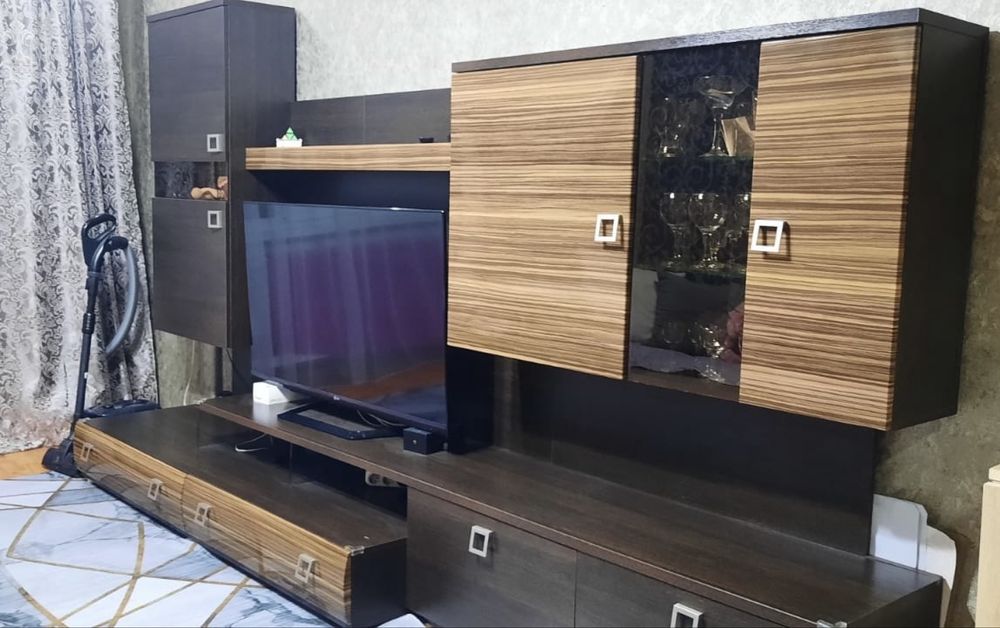 Продам стенку для зала