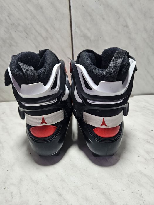 Clapari ghete ski schi fond Atomic marimea  40 (25 cm) SNS .