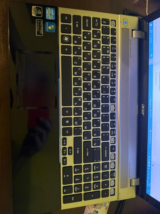 Продам ноутбук в рабочем состоянии