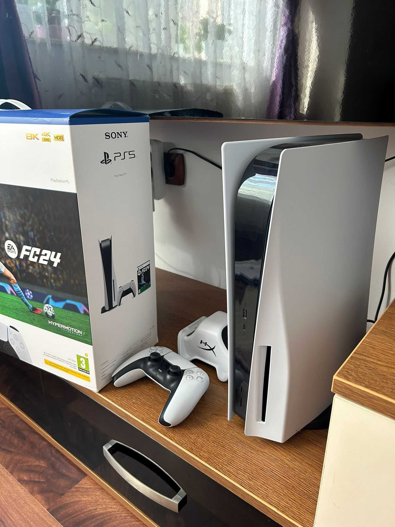 Consola PlayStation 5(PS5) 825GB C Chassis+ Joc EA Sports FC24