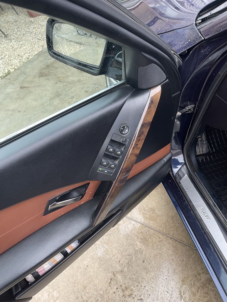 BMW e61 530D 2005г