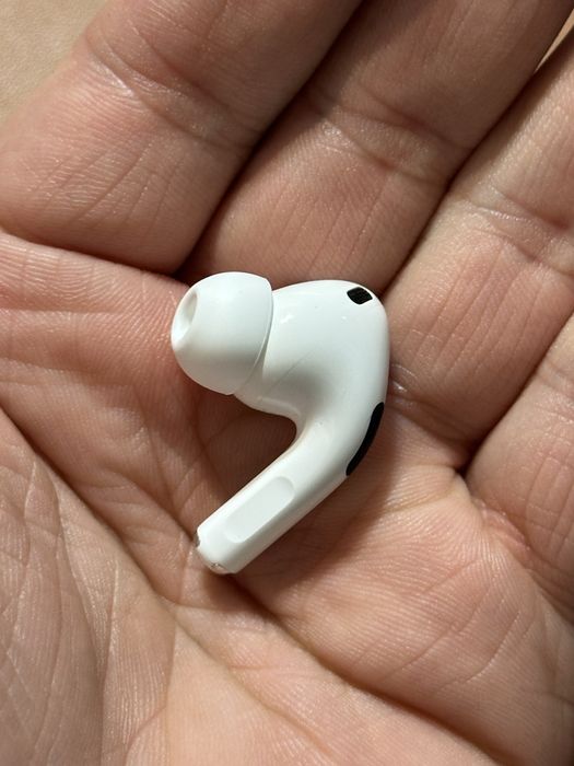 Левое ухо от Airpods Pro 2 оригинал