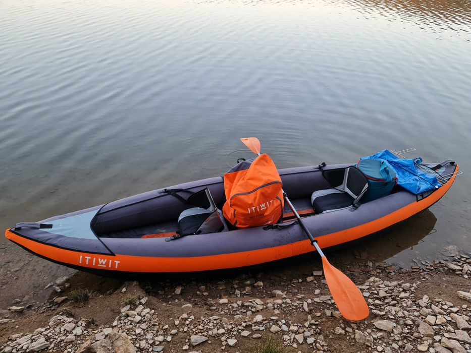 CAIAC - CANOE gonflabil ITIWIT 3 locuri + POMPA + 2 VASLE