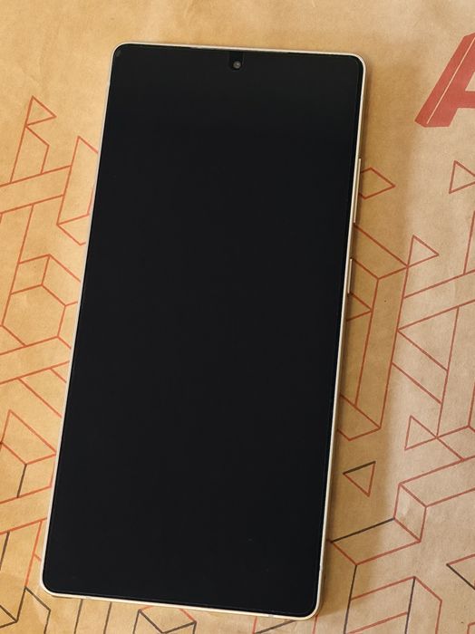 КАТО НОВ 512GB Samsung S25 Ultra Гаранция А1 2027 GRAY / Сив