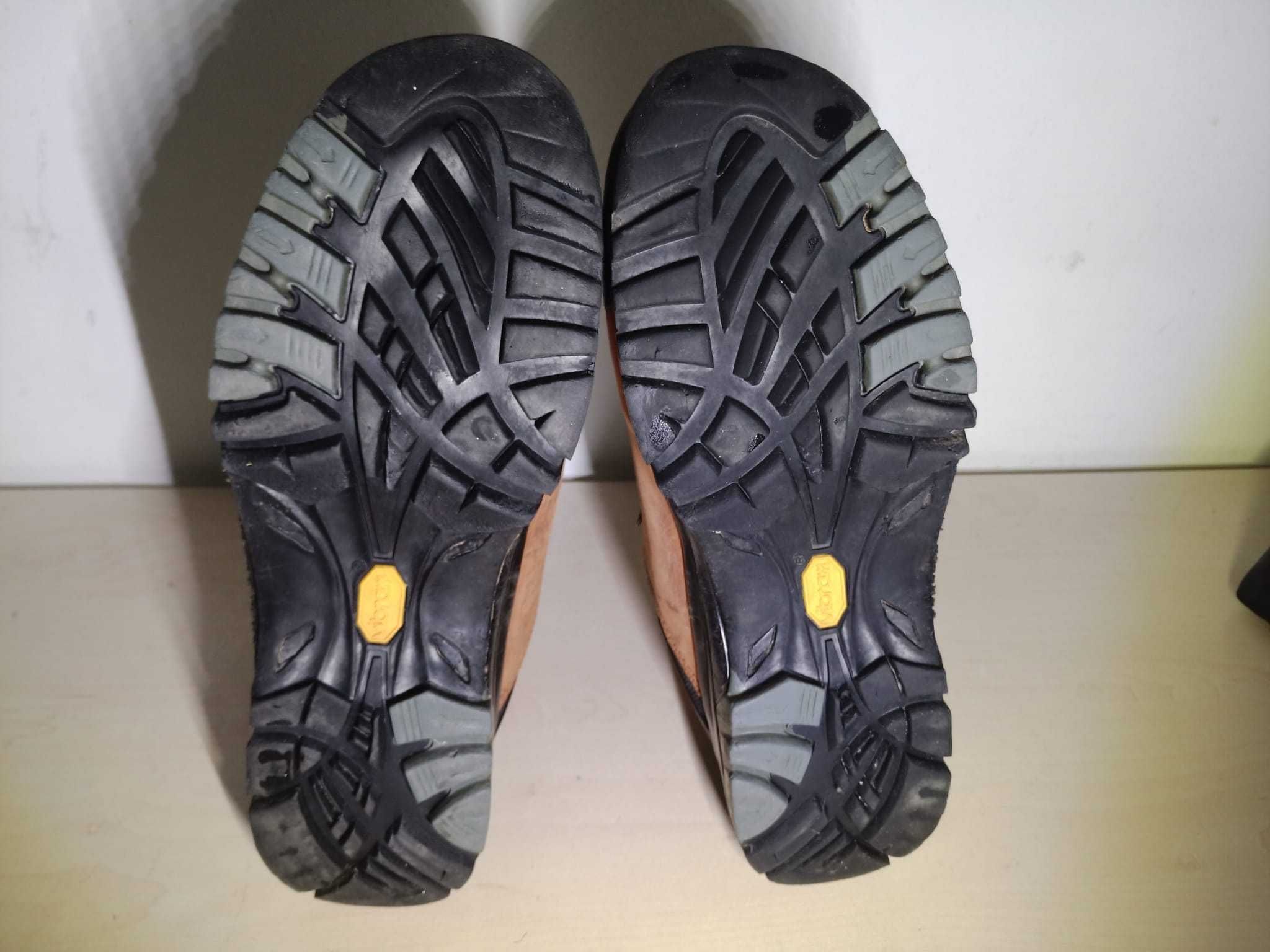 Bocanci Raichel 40-41