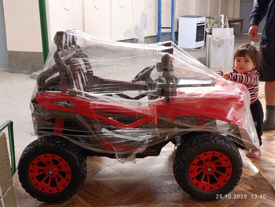 Yengi moshina sotiladi mers 50 kg gacha kotaradi