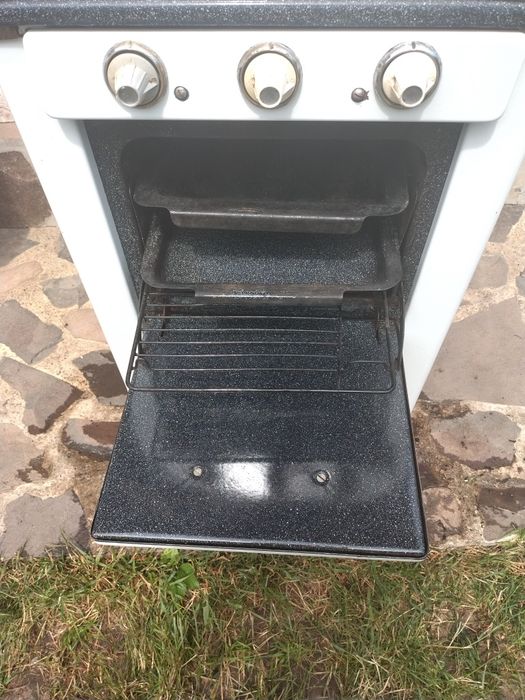 Mini aragaz cu cuptor funcționabil