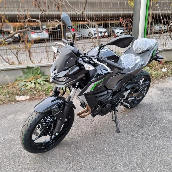 Kawasaki Z Kawasaki Z500 2025 – se poate conduce cu permis de categoria A2