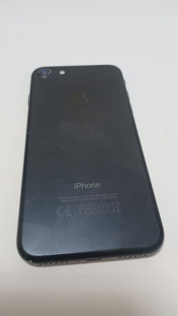 iPhone 7 смартфон