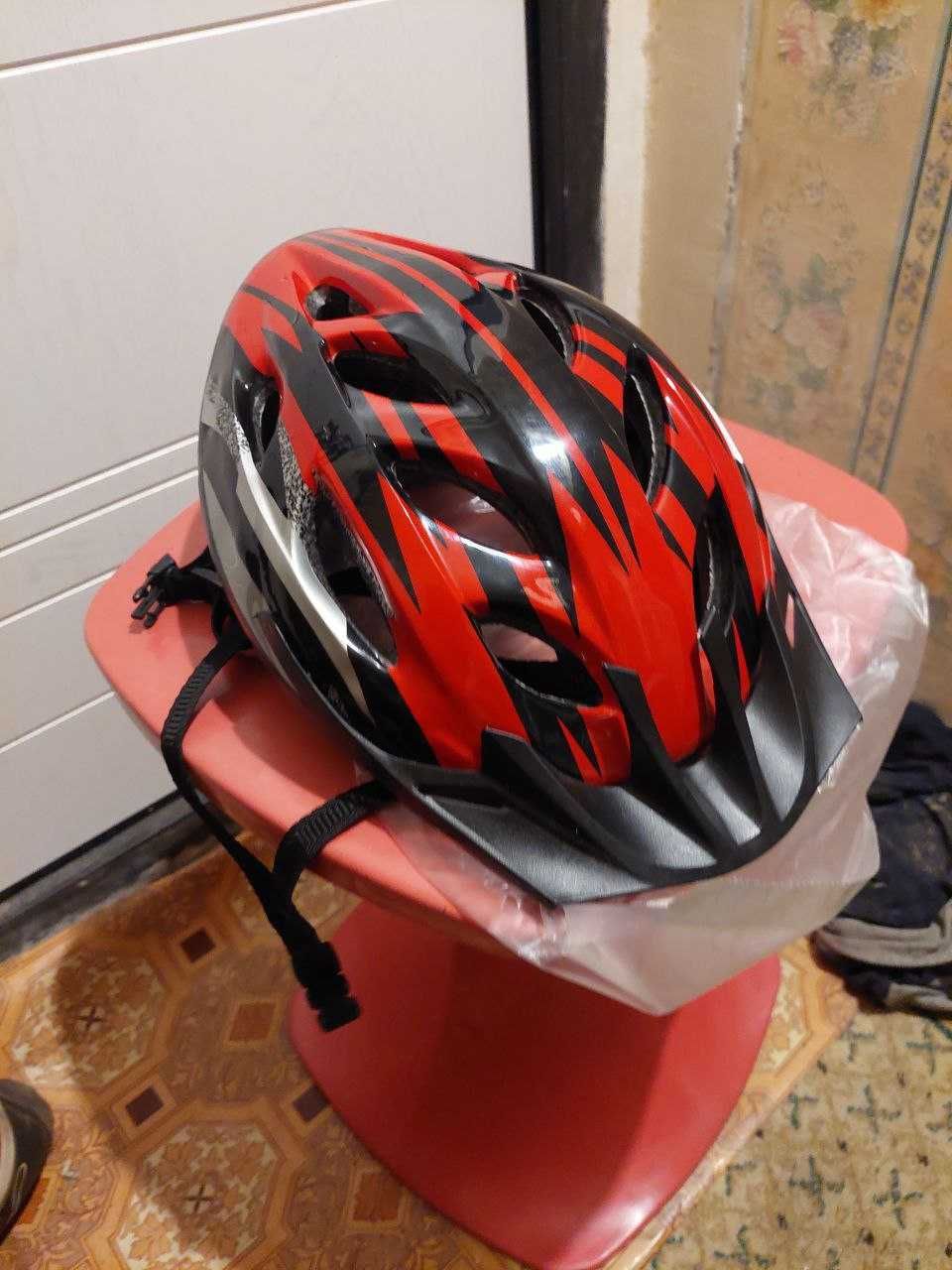 Продам новый велосипедный шлем с регулировкой размера