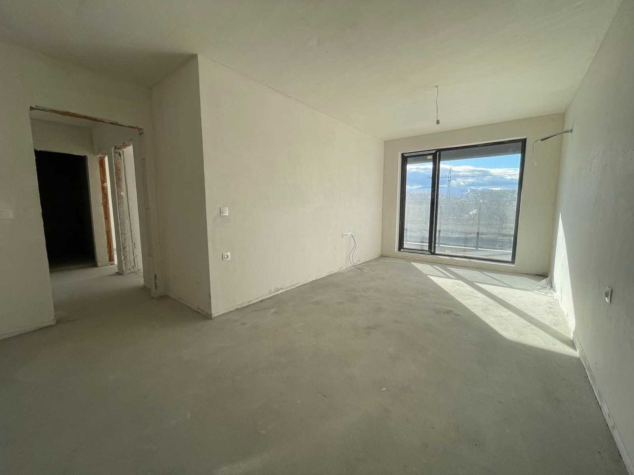 Продава се Тристаен апартамент в Пловдив, Христо Смирненски - 90 кв.м за 1434 €/кв.м - Снимка #1