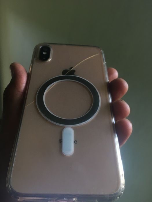 Iphone xs max sotiladi