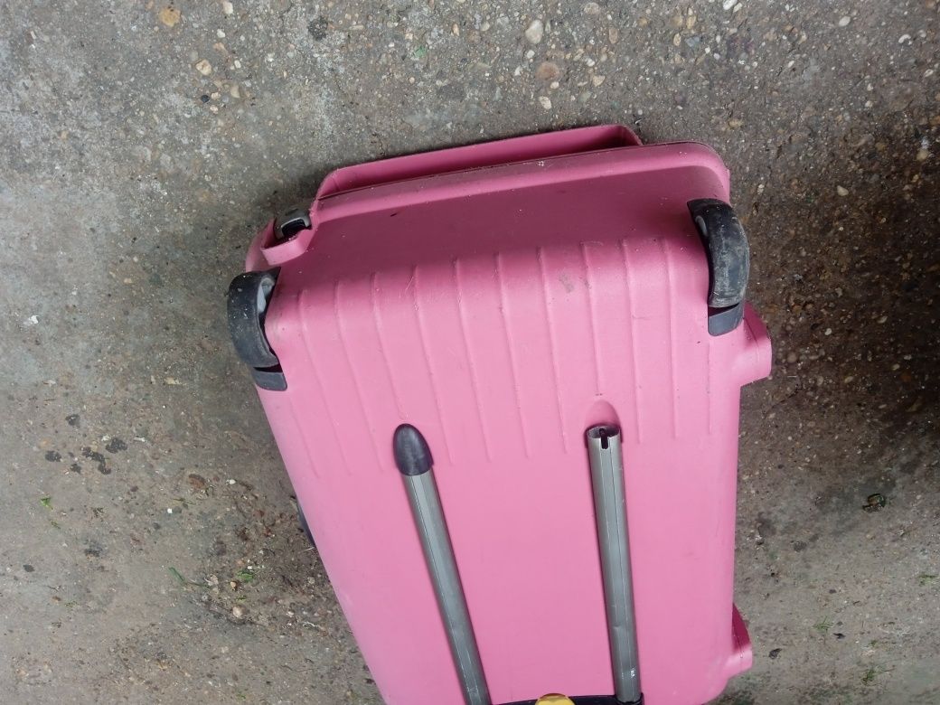 Пътнически куфар за ръчен багаж