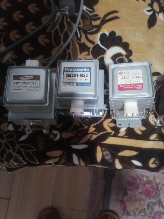 Продам запчасти на микроволновку.