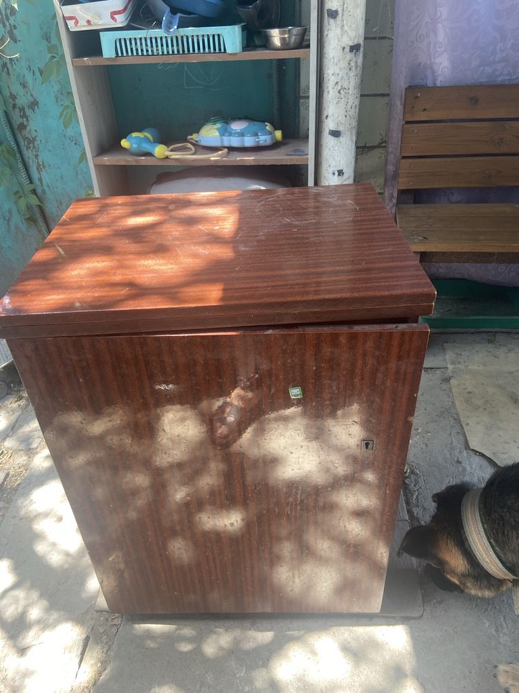 Продам старую швейную машинку